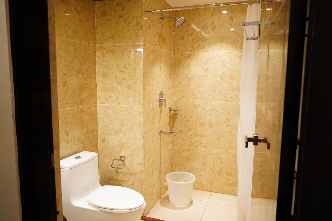 L. R Residency Hotel Канчипурам Екстериор снимка
